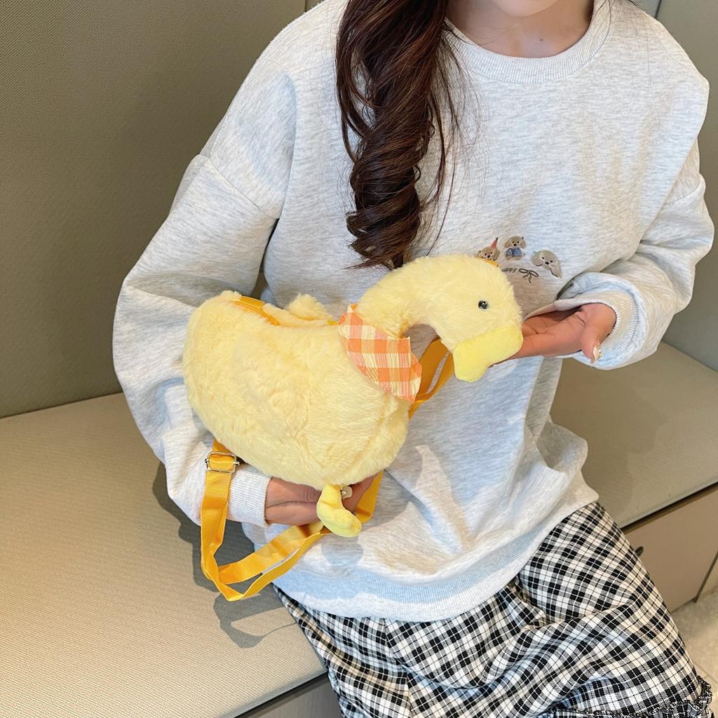 Big white goose oblique span bag New cartoon cute duck shoulder bag Soft cute girl plush doll oblique span bag