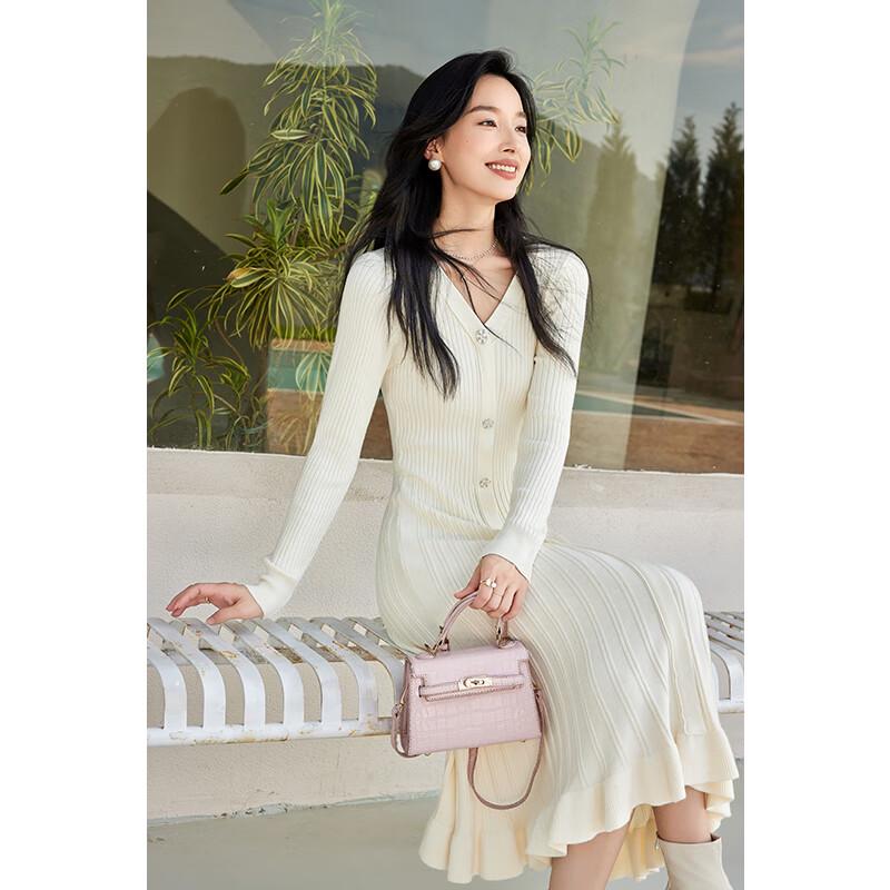 VICTORIA&VERA Women's Ribbed V-Neck Knit Dress