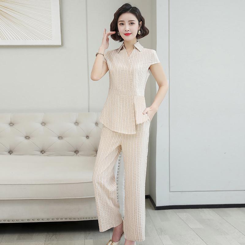 

2026 Stylish Summer Two-Piece Set for Middle-Aged and Elderly Women - Short-Sleeved T-shirt 3XL (120-135 lbs) абрикосовий