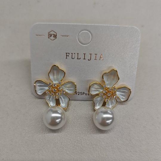 

Silver needle zircon flower pearl earrings fashion stud earrings high sense light luxury temperament earrings women