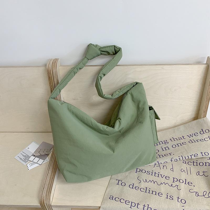 Casual, simple, personalized and fashionable large-capacity shoulder bag, autumn and winter new bag 2025 women's messenger tote bag