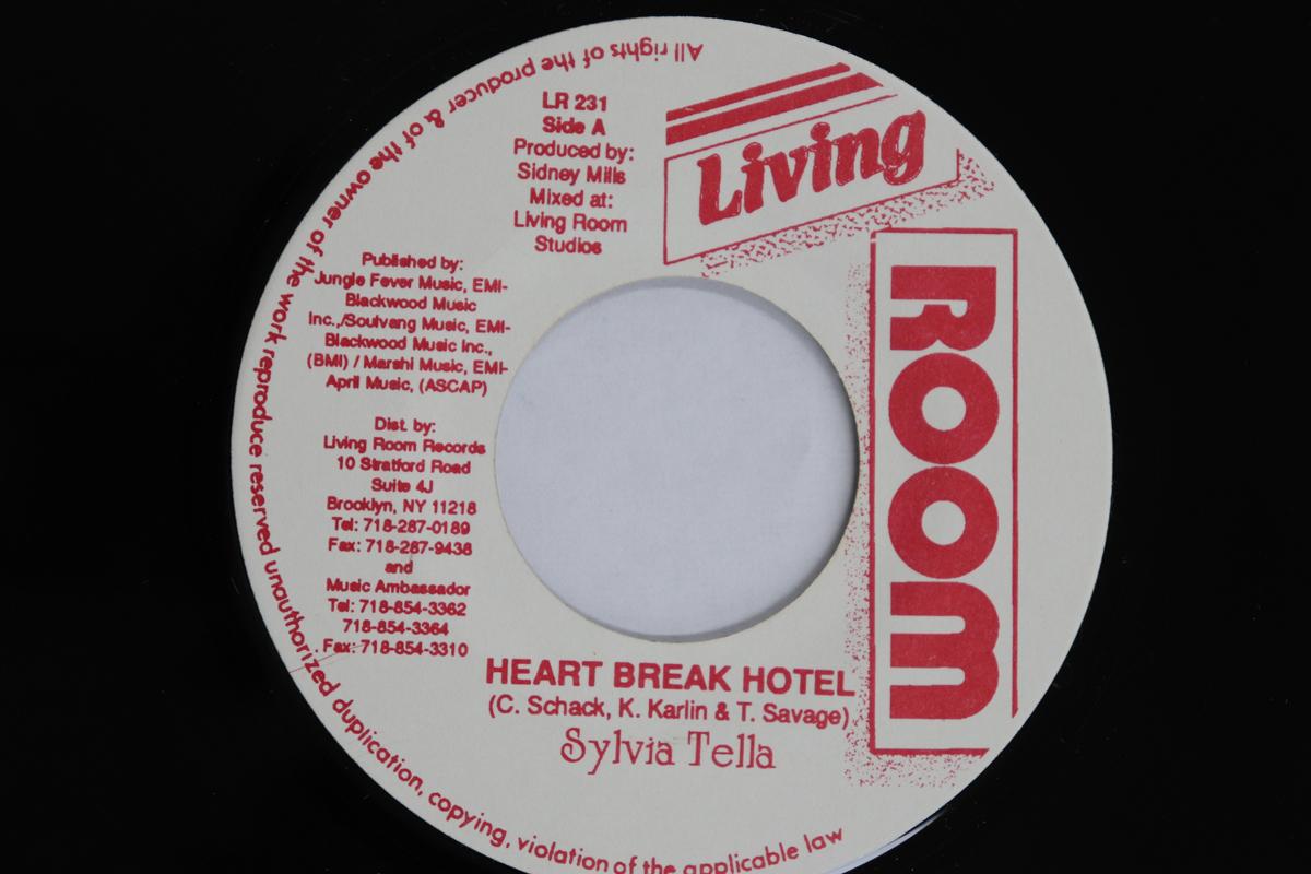 

7inch Record SYLVIA TELLA - Heart Break Hotel LR231 LIVING ROOM US Reggae, Ska & Dub Used
