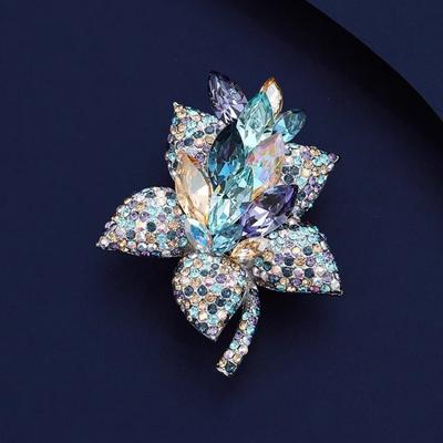 Luxurious Floral Brooch, High-end Women's Exquisite and Individual Coat Brooch, Niche Design Sense Flower Bouquet Brooch