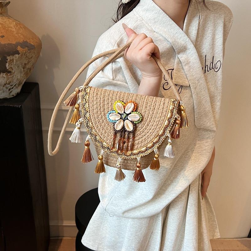 Summer vacation handwoven bag new fashion fringed beach shoulder messenger bag women's bucket bag