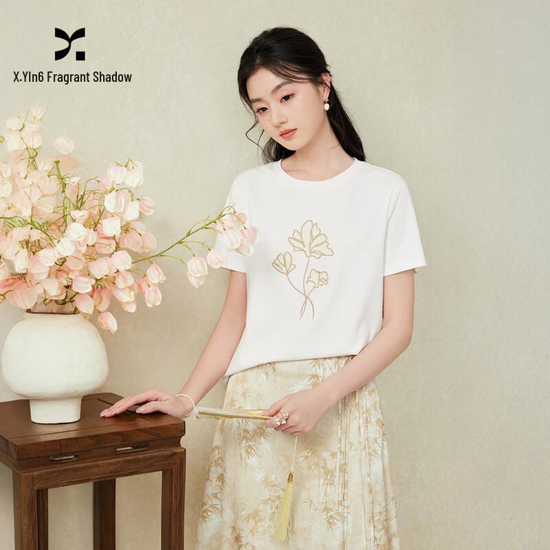 Women s Embroidered Crew Neck T-Shirt M