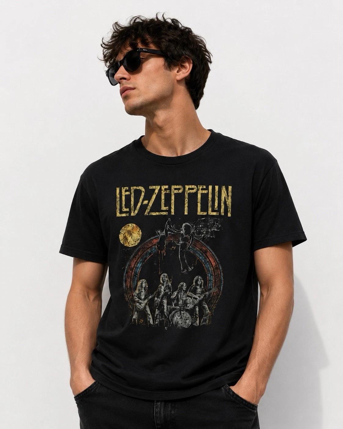 Led Zeppelin T-Shirt | Vintage Rock Band Tee Black Graphic Classic Concert Top M