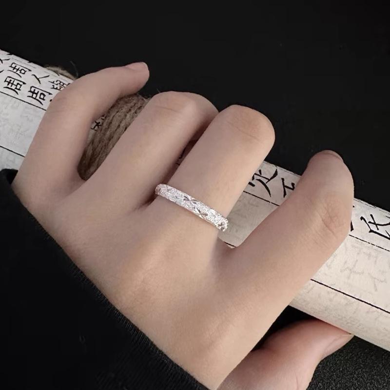 Sterling Silver Starry River Couple Rings: Luxurious, Shimmering Niche Design