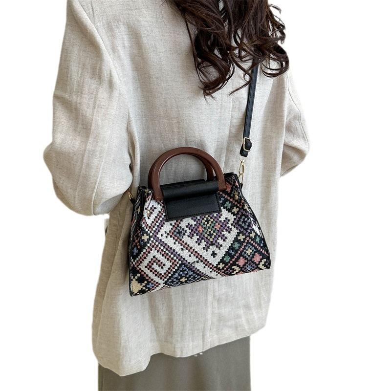 Popular versatile ethnic style handbag women's 2025 new trendy texture canvas bag simple shoulder messenger women's bag
