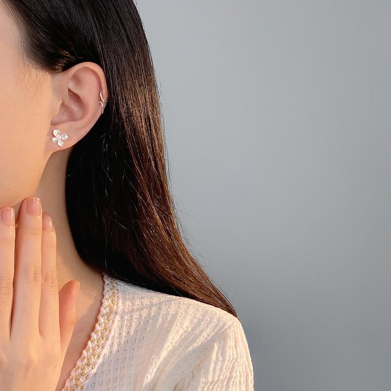 Boucles d'oreilles Gardenia fraîches pour femmes avec un design haut de gamme élégant et luxueux Boucles d'oreilles