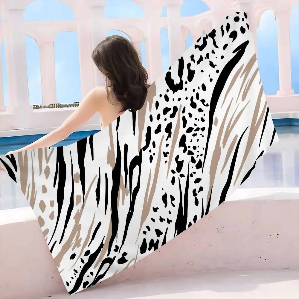 Underwater Dolphin Coral Starfish Print Beach Towel Microfiber Quick Dry Absorbent Soft Towel For Ocean Lovers Summer Beach Pool