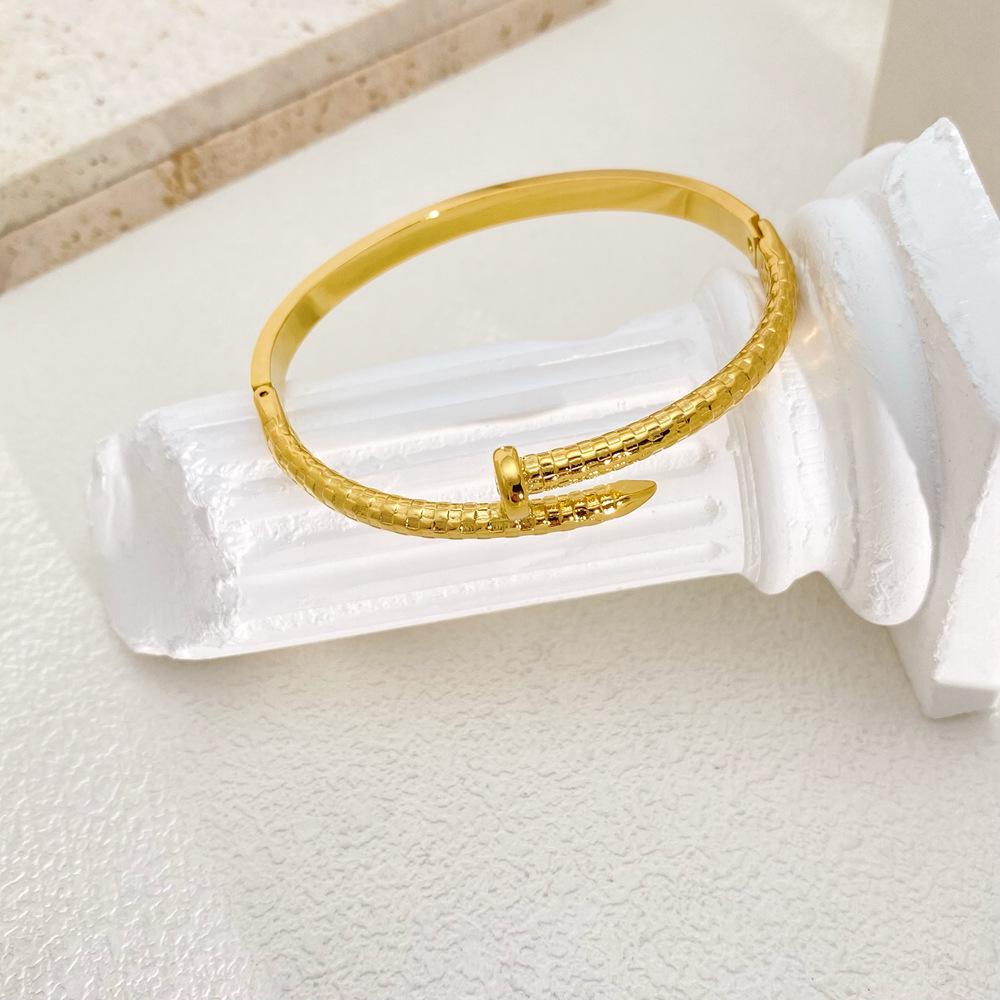 Minimalist Titanium Steel Nail Bracelet - Versatile Women's Retro Design