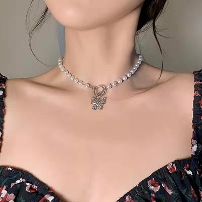 Trendy Vintage Pearl Butterfly Necklace Women's Buckle Crystal Clavicle Chain Necklace Collar Sweater Accessories Necklace