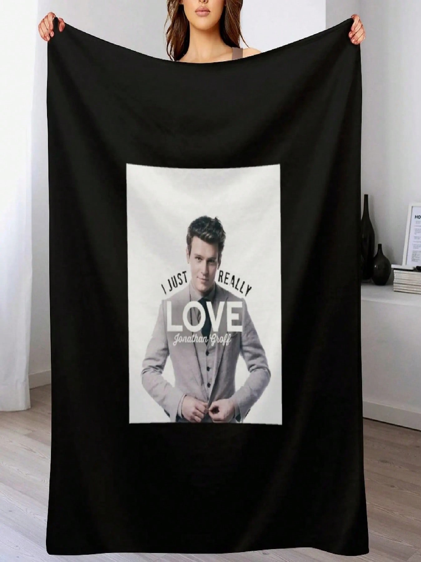 I Just Really Love Jonathan Groff Graphic T-Shirt Throw Blanket Hair For Sofa Thin Loose Luxury Blankets S разноцветный