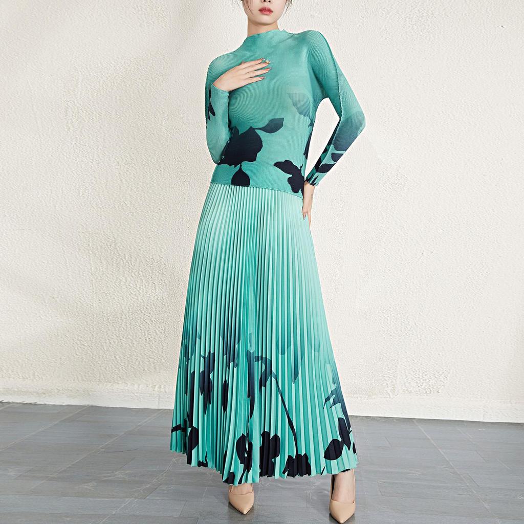 Miyake Women's Stylish Printed Two-Piece Suit: Elastic High-Waist A-Line Skirt & Pleated Top