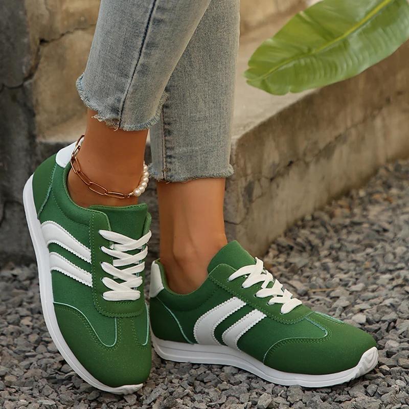 Fashion Women's Fashion White Striped Breathable Sneakers Lightweight Non Slip Sports Shoes for Women Red Green Lace Up Casual Sneakers