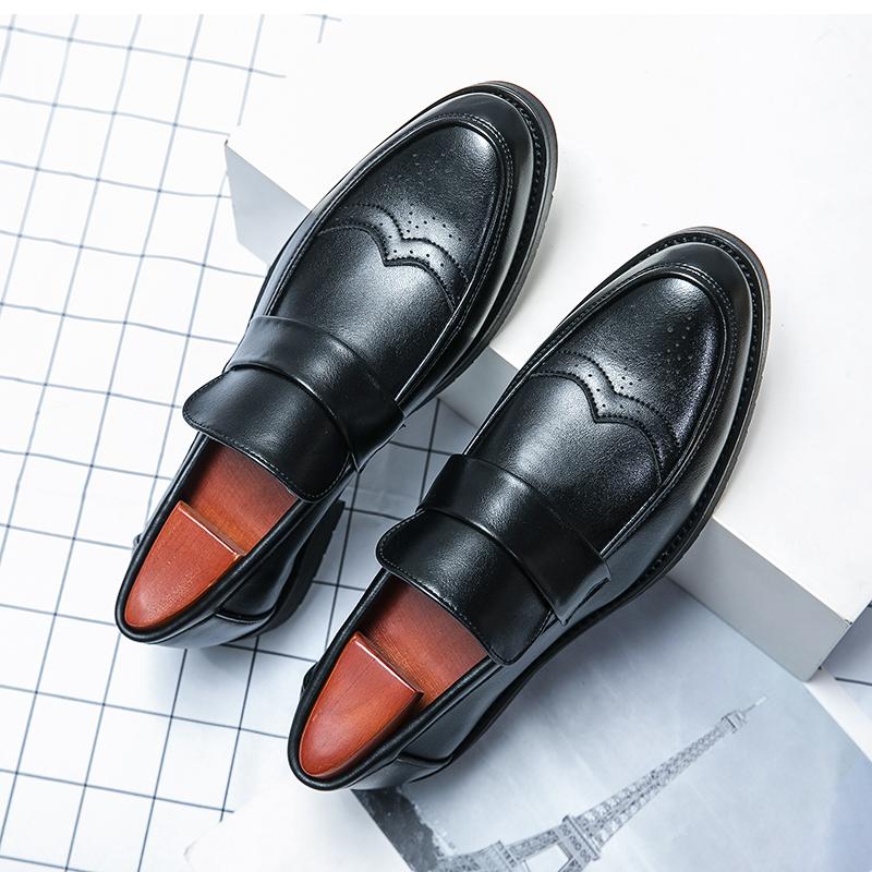 Hot Men's Retro Brogue Caving Leather Shoes Breathable Slip-on Loafers Male Business Shoes Light Dress British Style Shoes Black