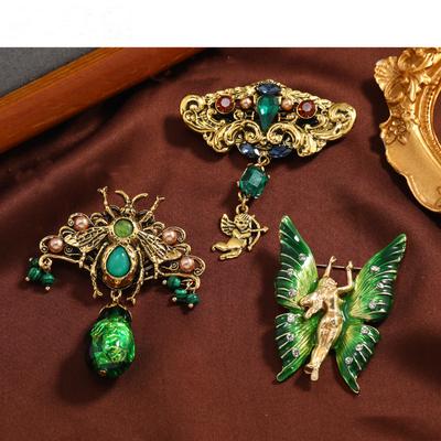 Classico Donna Signora Palazzo Smeraldo Cristallo Centrale Farfalle Ape Spille Accessori Vintage Design Barocco Ciondolo Corsage Spilla