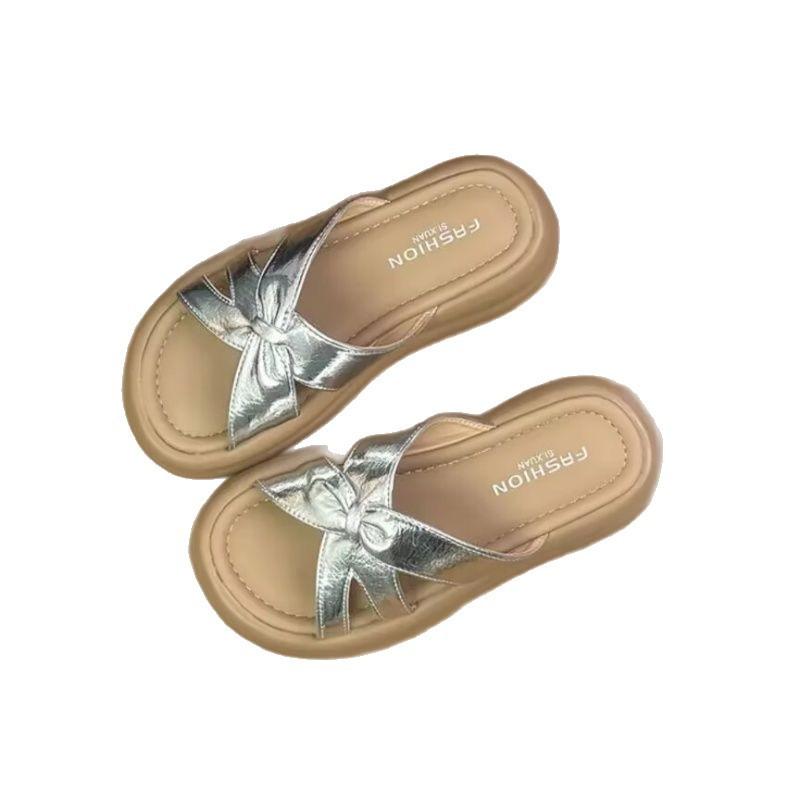 Cool slippers female summer wear 2025 new French fairy wind stepping on shit feeling with skirt fashionable and comfortable thick-soled slippers
