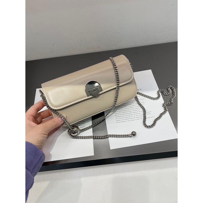 

Accessible Luxury Super Hot Black Niche Style One-Shoulder Crossboby Bag Cream apricot