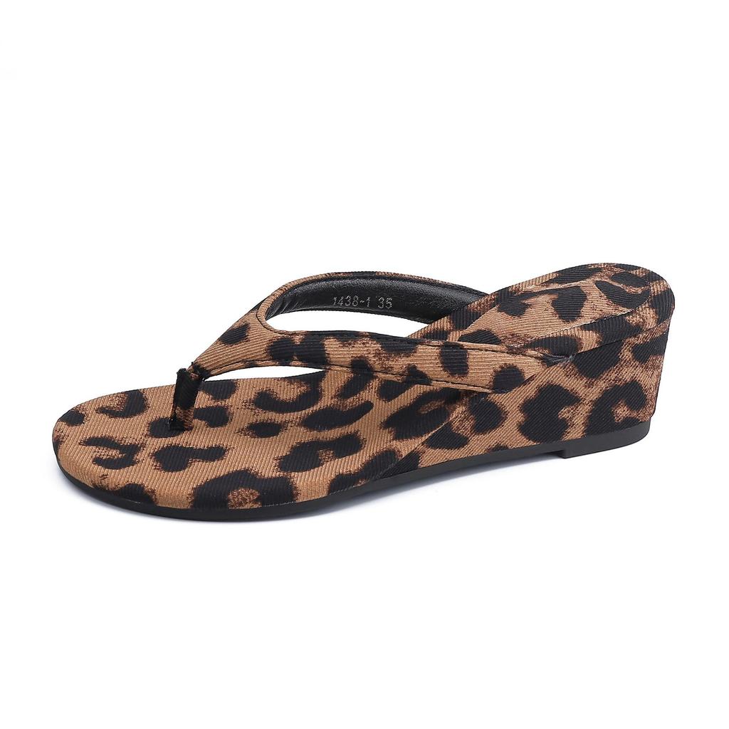 Flip-flops Women Wear Thick-soled Heel Sandals Women Are Not Tired In Summer, Flat-soled Women's Shoes Are Versatile and Advanced