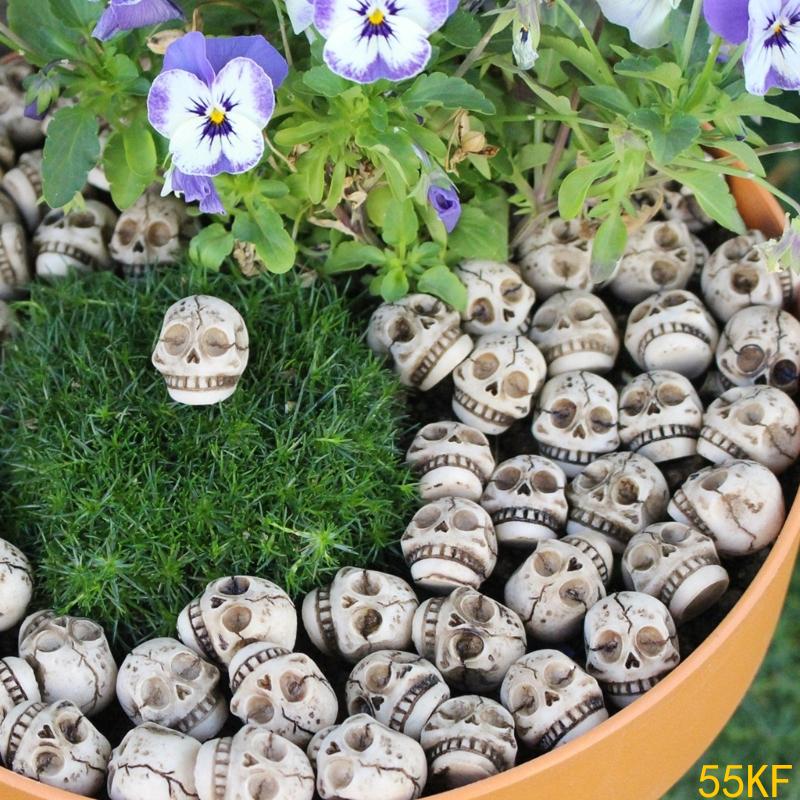 55KF Mini Skull Ornaments Pack of 20 Resin Miniature for Seasonal Displays