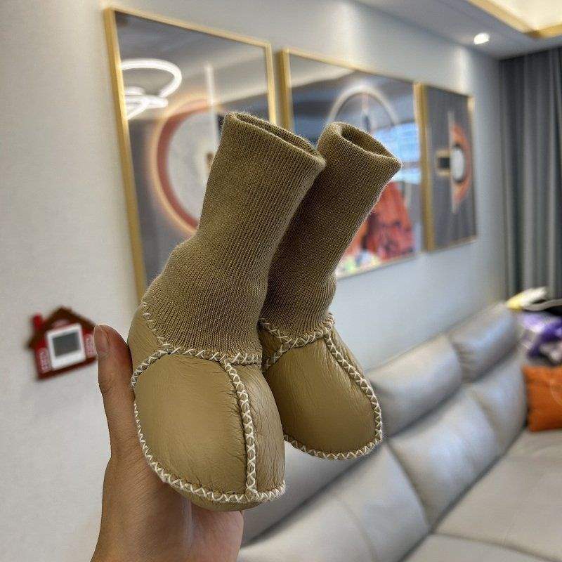 Fur Integrated Baby Shoes and Socks Warm Thick Autumn and Winter Baby Soft Soles Do Not Fall Off Toddler Shoes Newborn 0-6-12