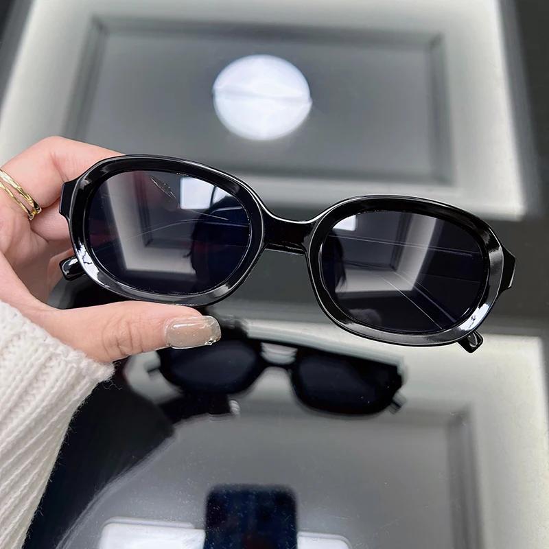 Lightweight Comfortable Durable High Quality Retro Designer Style Stylish Oval Shaped Female Male Women Men Sun Glasses