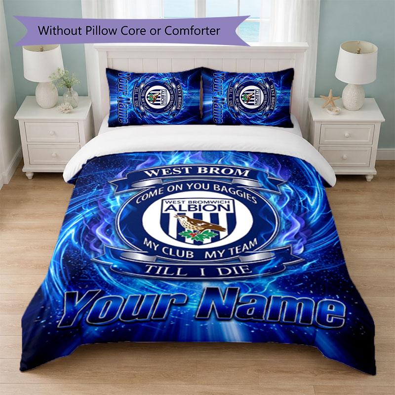 Set Biancheria da Letto Personalizzato West Bromwich Albion FC con Nome Testo 1 Copripiumino + 2 Federe Logo Calcio Regalo Personalizzato per Occasioni Speciali Decorazione Camera da Letto