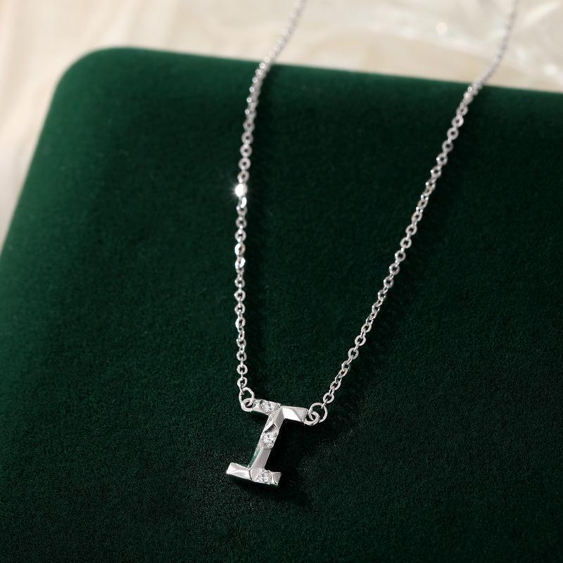Banyan Tree S925 Silber Halskette mit englischen Buchstaben und Diamanten – Elegante und vielseitige Schlüsselbeinkette für Damen
