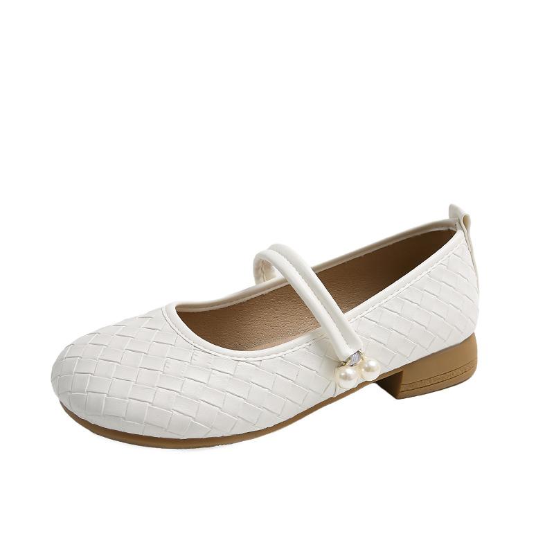 

2025 new retro woven word with pearl rhinestone fashion Korean version casual niche flat shoes women s shoes 35