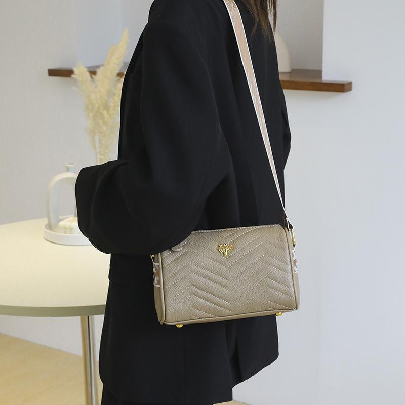 Leather women's bags autumn and winter new fashion embroidered thread shoulder messenger bag first layer cowhide pillow bag