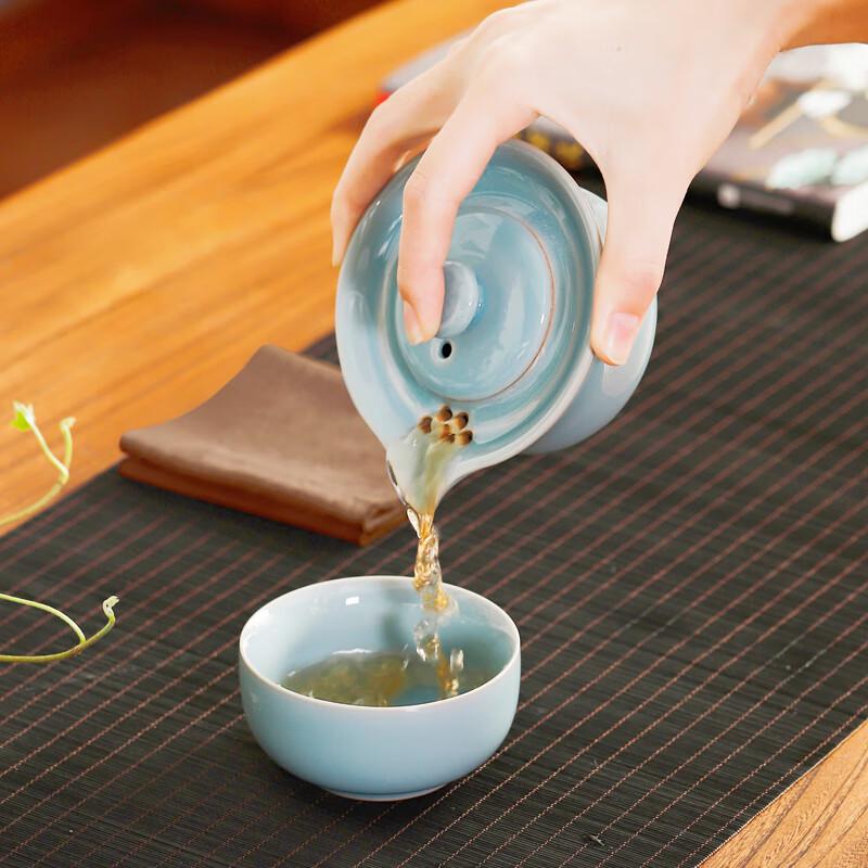 Bafangli Leisurely Travel Tea Set with 3 Quick Cups