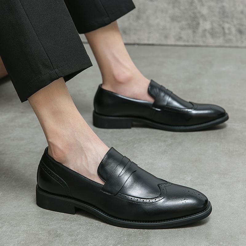 British Trendy Gentleman Pointed Oxford Brogue Leather Shoes Men Casual Loafers Formal Dress Footwear Sapatos Tenis Masculino