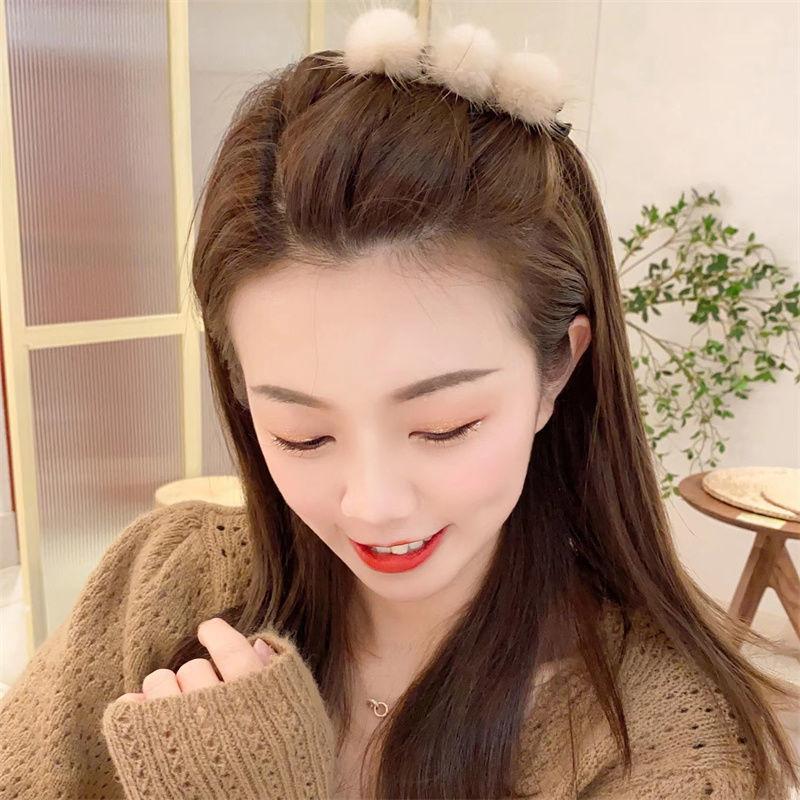 Grasp and Clip Hairy Ball Temperament Braided Hair Clip with Double Layered Bangs on The Side, Clip Clip Decorated with Hemp