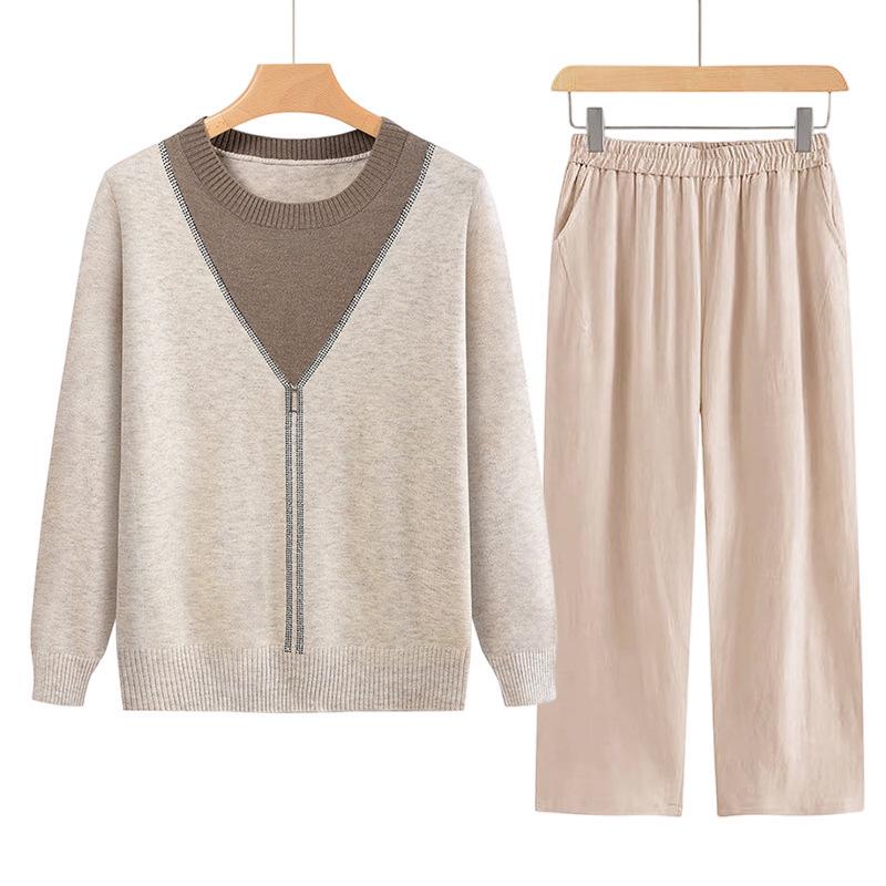 Ultra-Soft Long-Sleeve Sweater for Middle-Aged Women - Perfect for Spring & Autumn