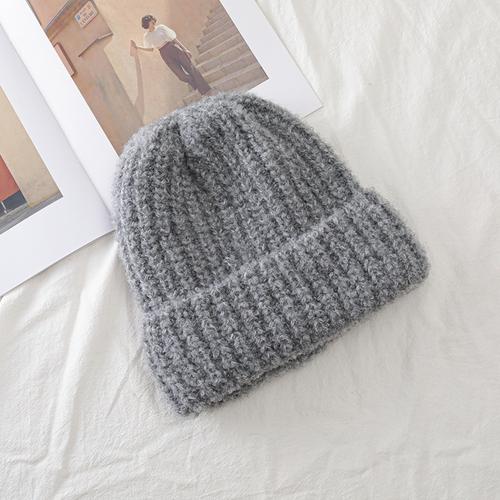 Nuevo sombrero holgado de invierno para mujer, gorro con puños decorado a la moda, gorro cálido para invierno para mujer, gorro tejido informal para calle