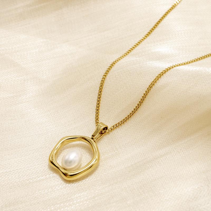 Fashionable Light Luxury Pearl Pendant Necklace with Irregular Circle Design and Durable Colorfast Titanium Steel Chain