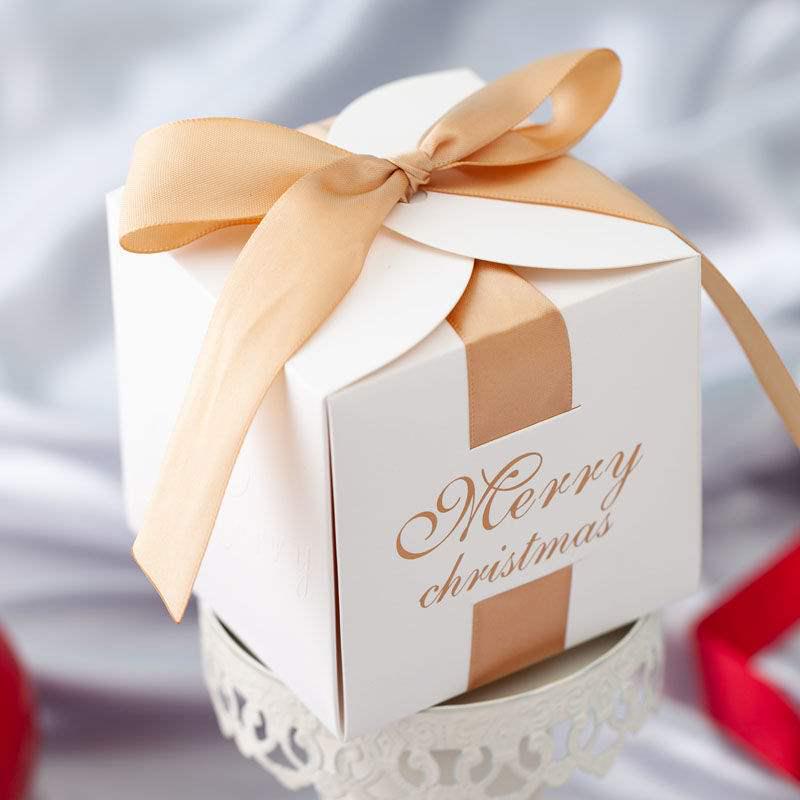 Christmas Apple Gift Box for Kids - Creative Holiday Packaging with Candy Bag