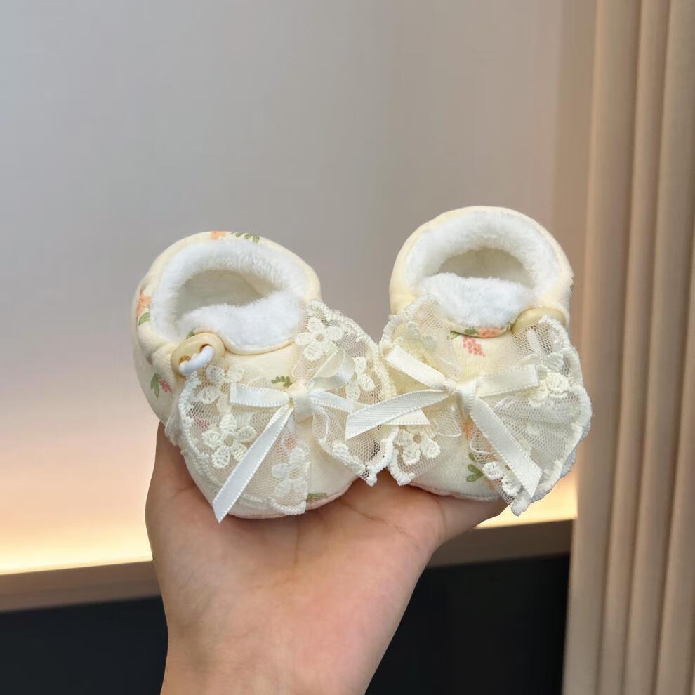 Baby Girls' Velvet Cotton Shoes: Soft Sole, Elastic Band, Non-Slip Shoe Covers for Autumn/Winter (0-1 Year)