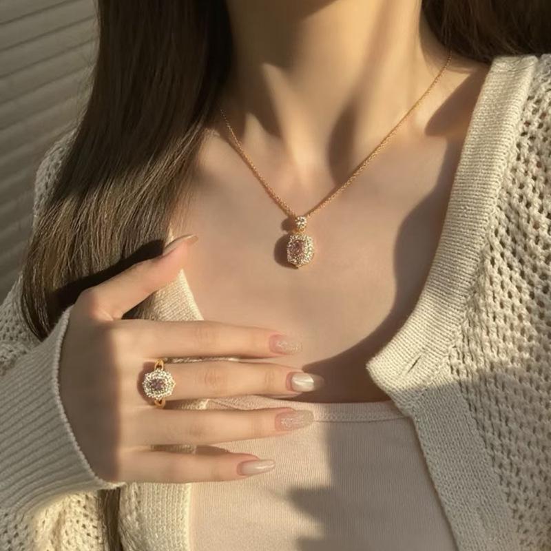 Zhuozhifan S925 Silver Purple Taro Ice Flower Diamond Ring, 1 Carat, European and American Style.