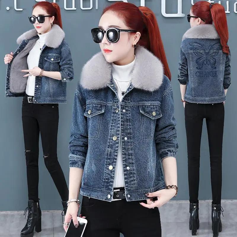 Women's Fleece-Lined Thickened Denim Short Slim Jacket with Detachable Fur Collar