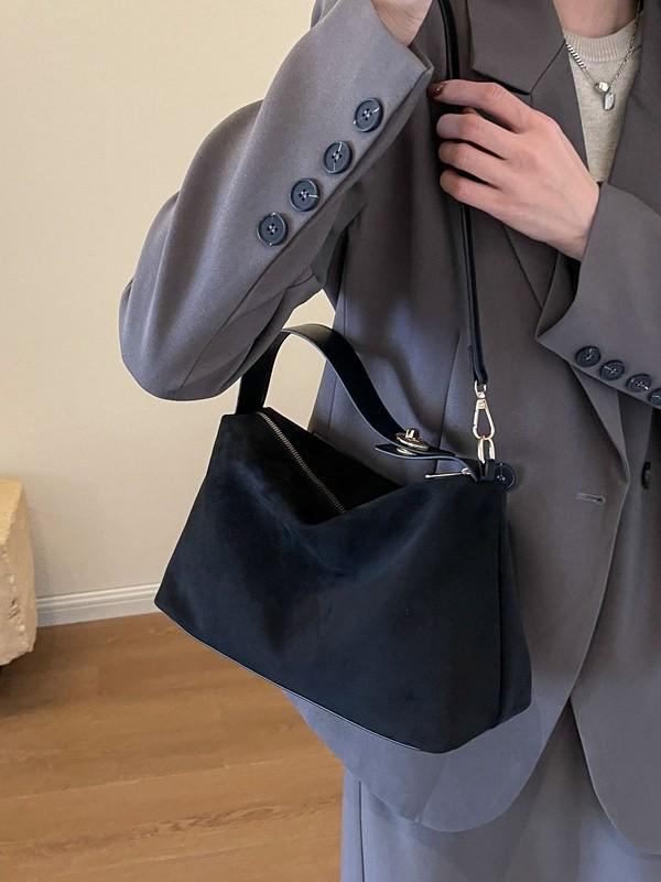 2025 Retro Deerskin Frosted Shoulder Crossbody Bag for Women: High-End Autumn/Winter Fashion