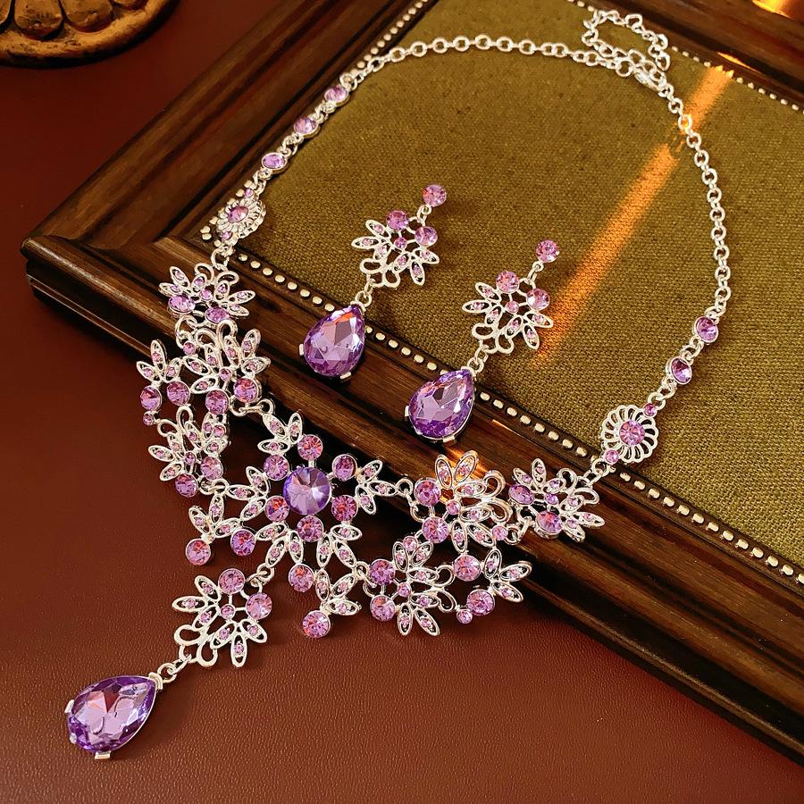 

3 Pcs Vintage Inlaid Rhinestone Flower Jewelry Sets for Women Pendant Necklace Retro Light Luxury High-end Earring Set