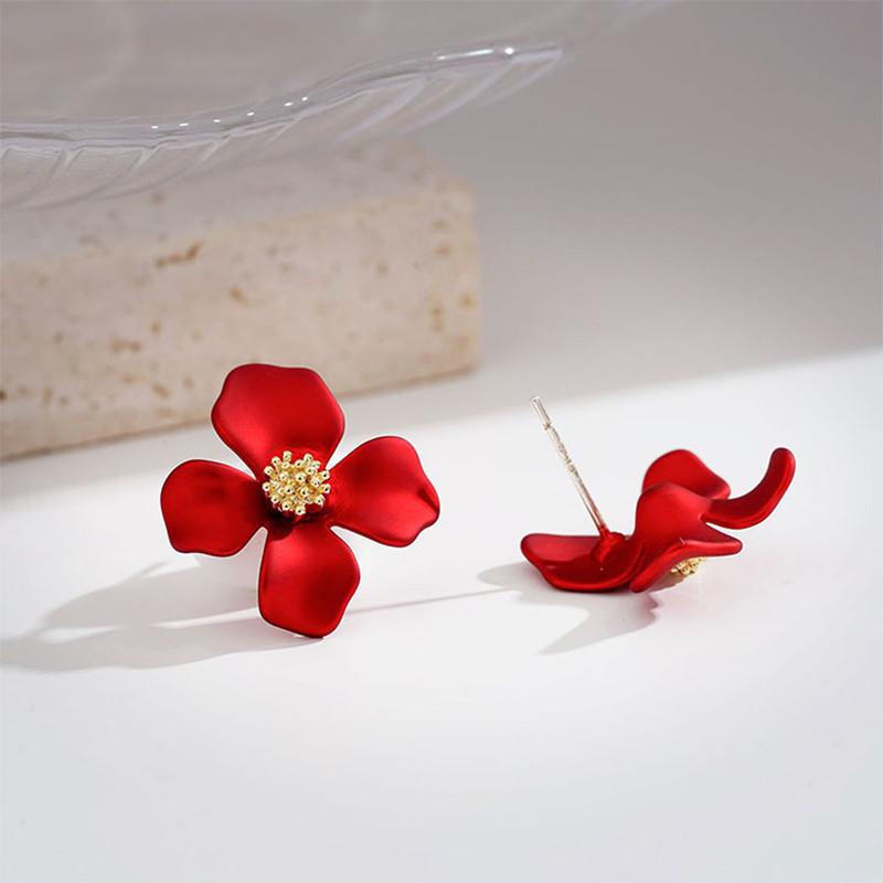 Fashion Red Flower Stud Earrings for Women Temperament Petals Plant Cute Earrings Wedding Party Elegant Jewelry