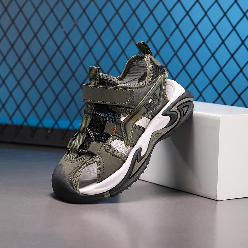 Boys' Lightweight Closed-Toe Water-Resistant Sandals - Non-Slip Outdoor Sports Beach Shoes (2026 Summer Style)