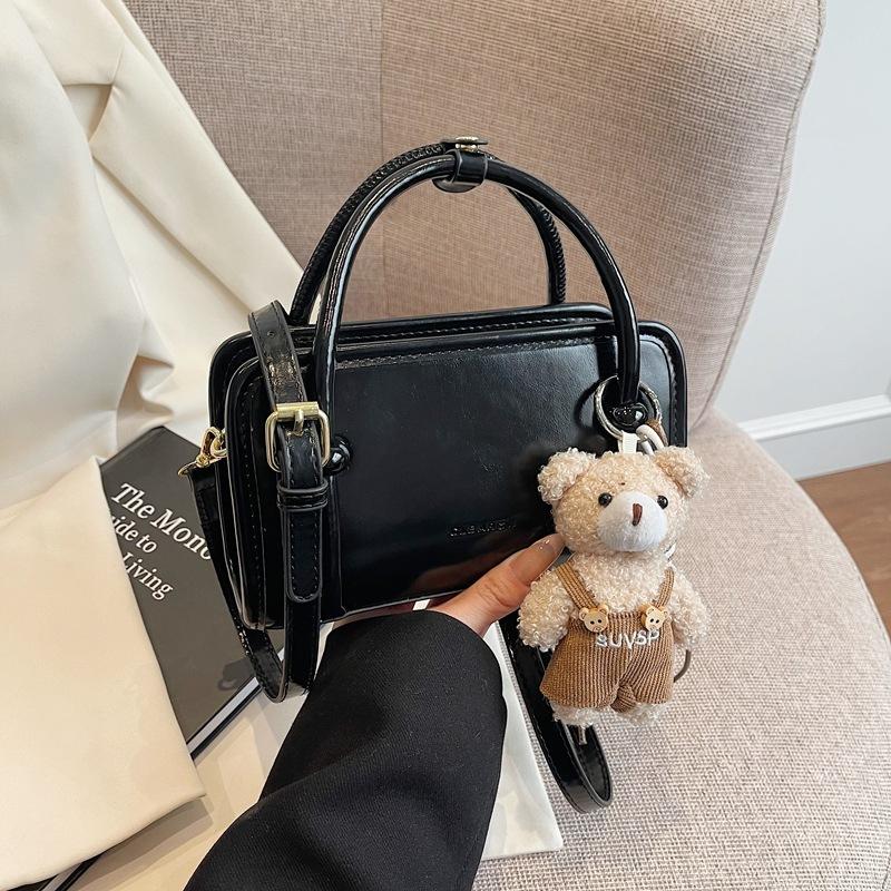 Premium bag women's spring and summer versatile 2025 new fashion messenger bag casual portable Boston bowling bag