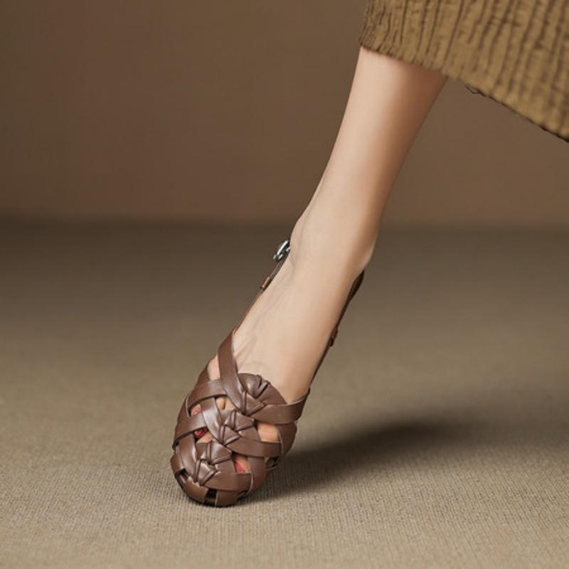 Fashion Retro Woven Hollow Flat Sandals 2025 New Round Toe Back Strap Buckle Designer Shoes Comfort Beach Casual Shoes Ladies Sandalias