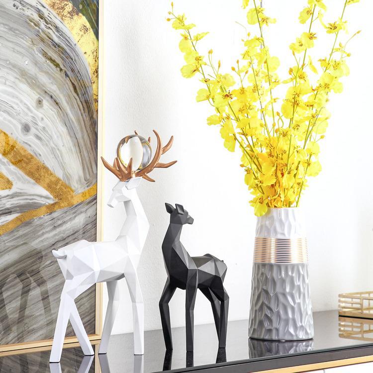 Nordic Style Modern Deer Ornament - Creative Animal Design for Home Decoration and Gifts