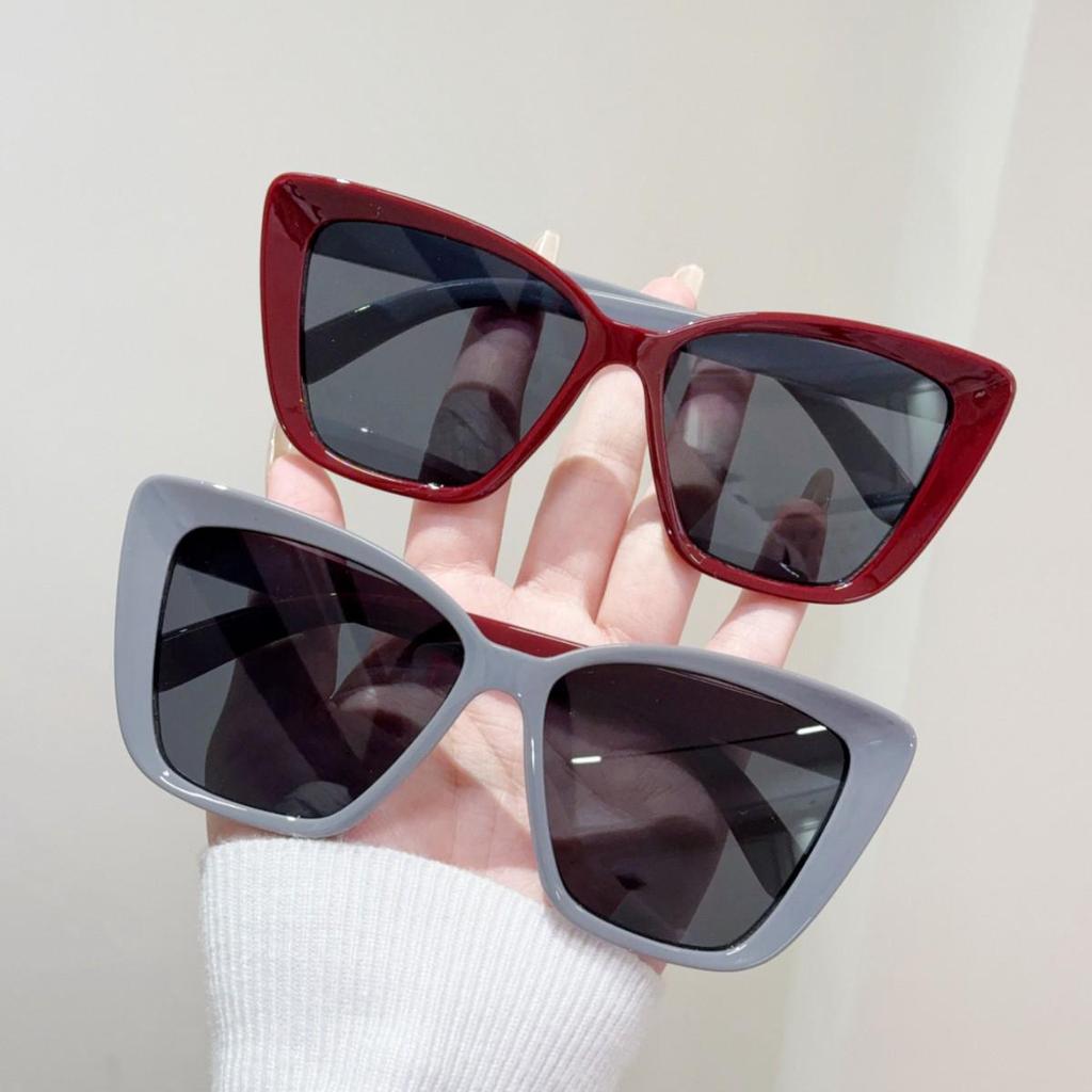 Chic Cat-Eye Sunglasses: European & American Style with Large Frames and Versatile, Trendy Design