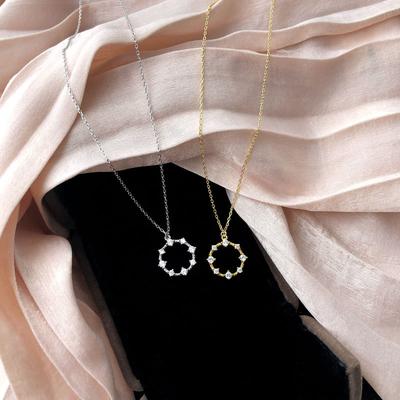 Colar Vazado Cravejado de Diamantes com Design de Nicho, Corrente Feminina para Clavícula, Temperamento Estudantil Simples
